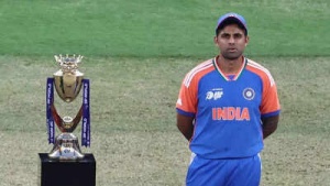 Suryakumar Yadav Fires Back at Pakistani Journalist Over Asia Cup Trophy Snub and Handshake Controversy