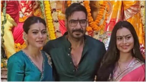 Headline:
Ajay Devgn, Kajol, and Nysa Devgn Dazzle at Durga Puja: Viral Video Captures Family's Festive Spirit