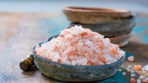 Harvard Doctor: Severely Limiting Salt Intake Could Pose Health Risks