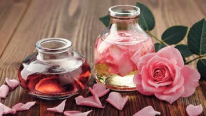 Top 10 Herbal Hair Rinses for Natural Shine and Scalp Health