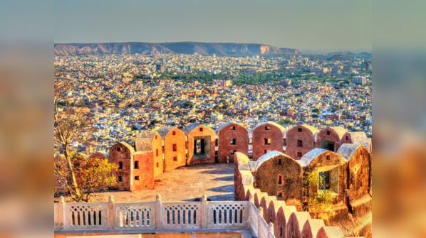 The vibrant streets of Jaipur in 'The Best Exotic Marigold Hotel'.