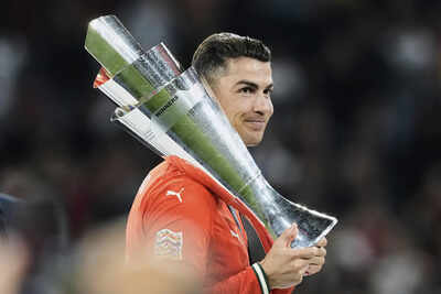 Cristiano Ronaldo commits to Al Nassr
